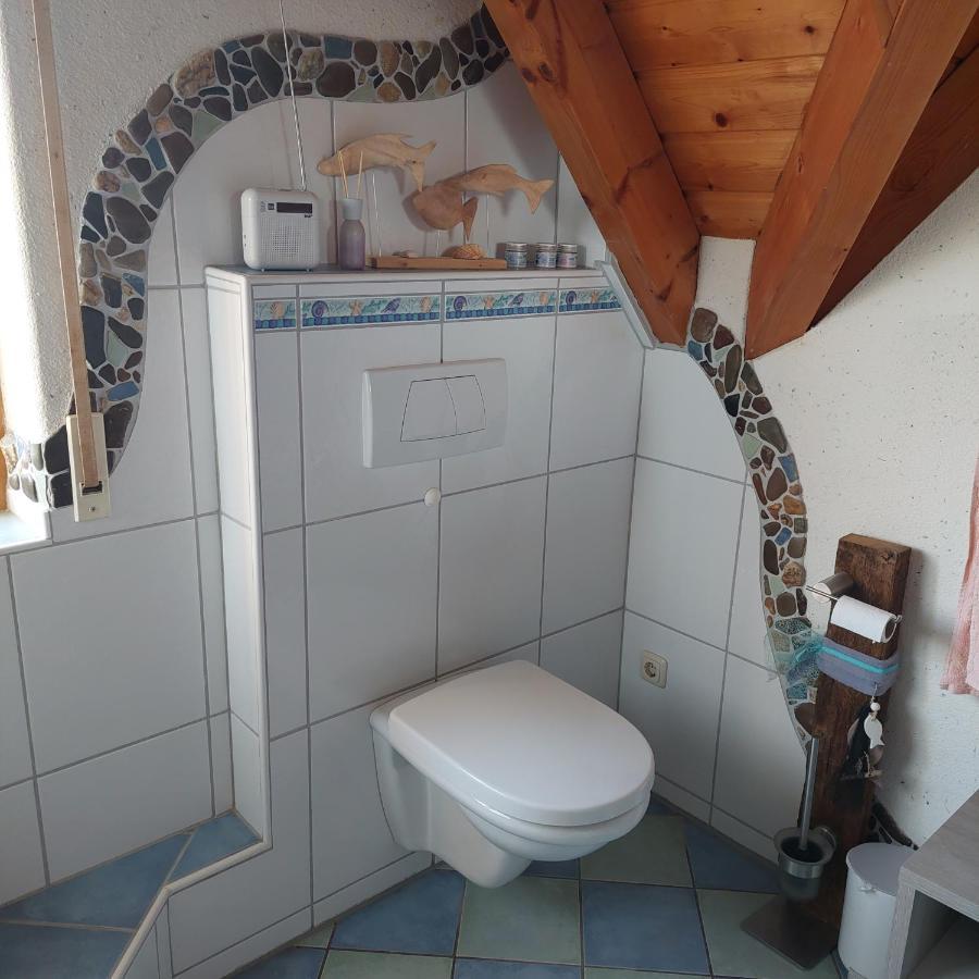 Gaestezimmer In Traumhafter Lage Neben Der Kurstadt Oberthulba Exterior photo